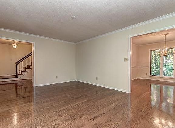 4th image of 4333 Wood Forest Dr