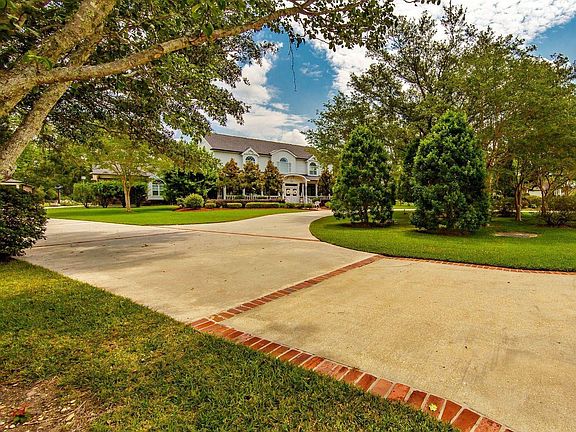 2nd image of 222 Ashburn Dr
