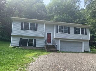 272 Van Wyck Lake Rd, Fishkill, NY 12524