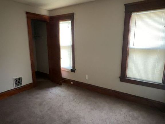 5th image of 1555 E 118th St