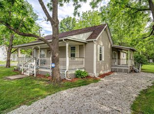 118 Benton St, Mount Olive, IL 62069