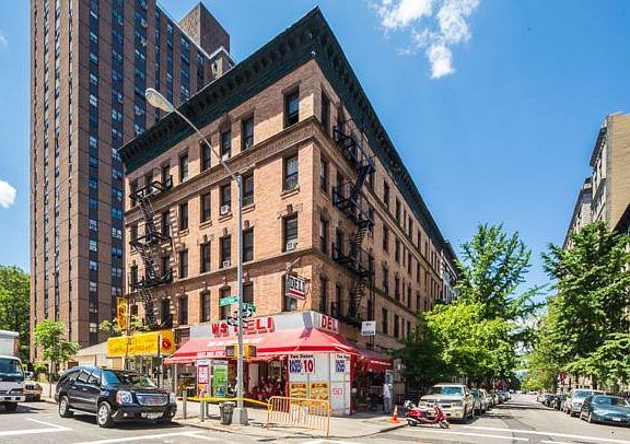 2nd image of 698 Amsterdam Ave #2WE