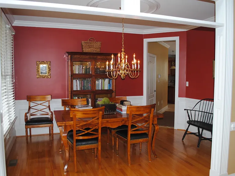 Dining room from entry