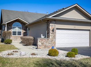 350 Cochran Dr, Crown Point, IN