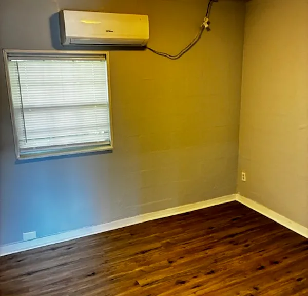 2150 Inwood Ter #7 — Photo 6