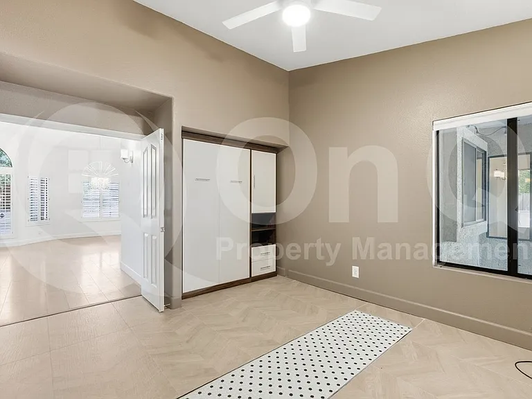 401 S Tiago Dr — Photo 30