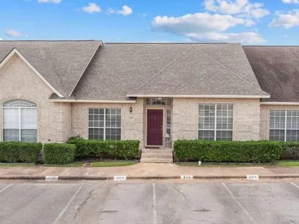 223 Navarro Dr, College Station, TX 77845