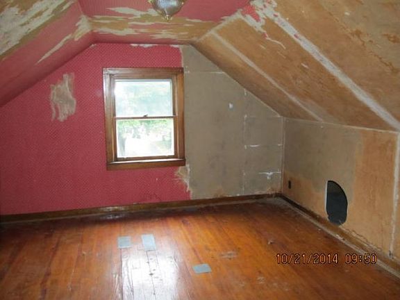 4th image of 8611 Munson Ave