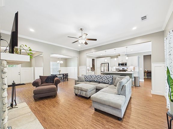 4th image of 143 Terry Ln