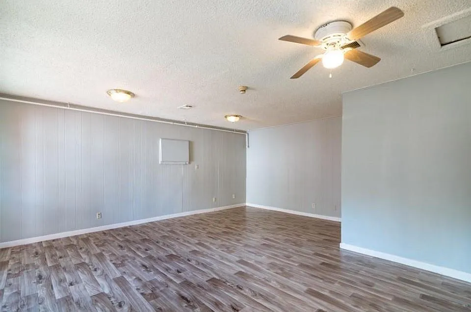 3 bed, 1.0 bath, 1474 sqft, $1,495 — Photo 4