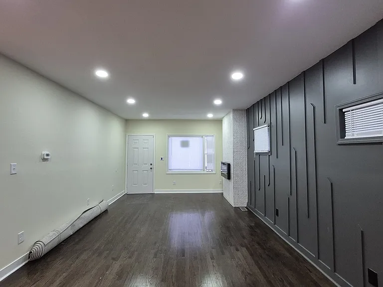 308 Pierce St — Photo 3