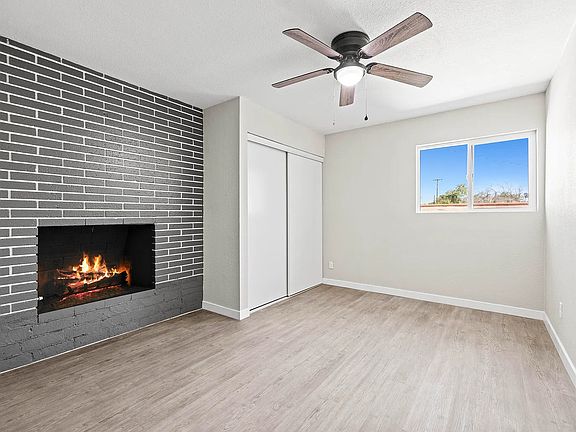 3rd image of 611 E Ovington St #1/2