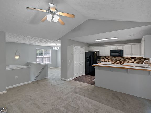 3rd image of 45 Wilbur Way
