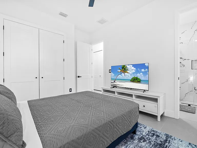 230 W Pine Valley Ln — Photo 10