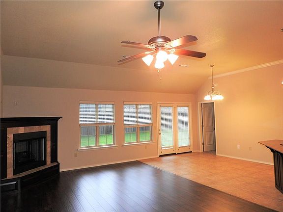 4th image of 3104 SW Briar Creek Ave