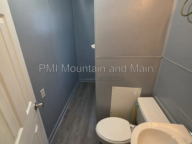 51 Summit St #1 — Photo 22