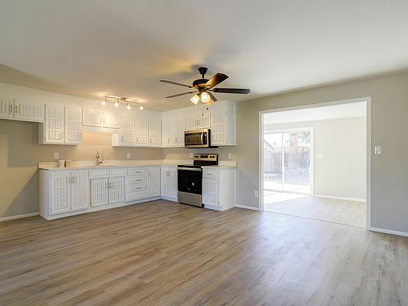 5th image of 6115 W Cambridge Ave