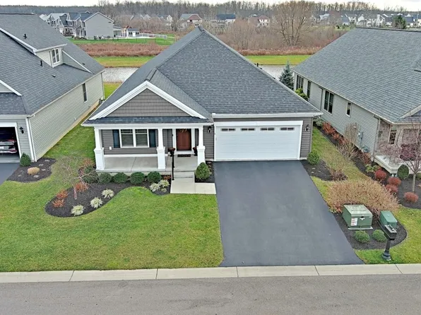 6 Saybrook Dr, Lancaster, NY 14086