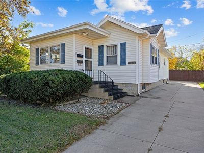 1649 B Ave NW, Cedar Rapids, IA, 52405