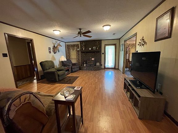 3rd image of 1204 Nelson Dr
