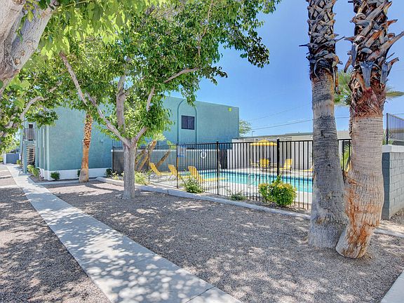 3rd image of 6449 Casada Way APT 30