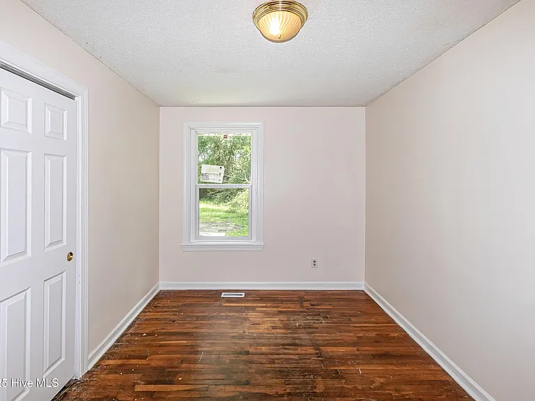 717 New River Dr — Photo 23