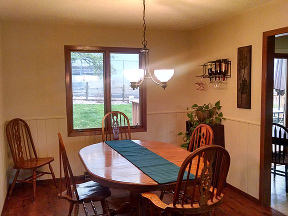 Formal dining room 