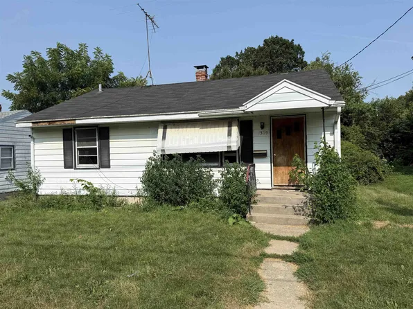 1309 S Float Ave, Freeport, IL 61032