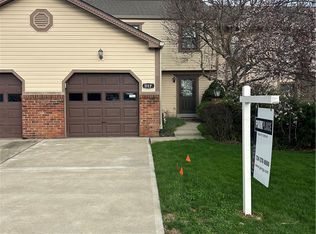 1117 Old Farm Rd, Lawrence, PA