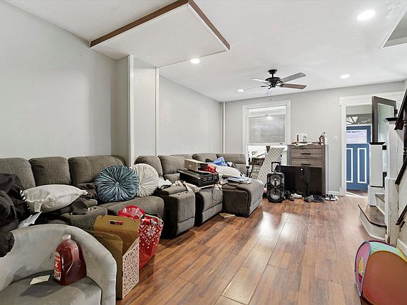 3rd image of 6311 Regent St