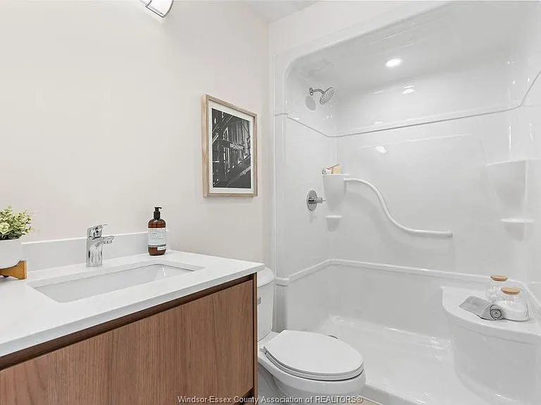 11646 Tecumseh Rd E #201 — Photo 18