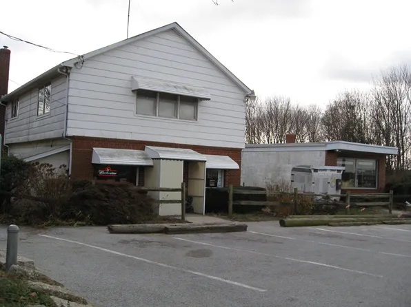 5087 Sound Ave, Riverhead, NY 11901