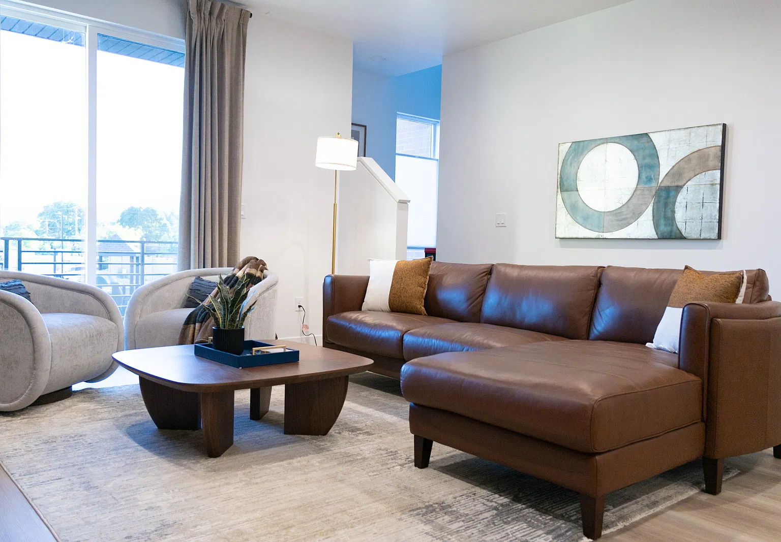 3 bed, 1718 sqft, $3,800 — Photo 3