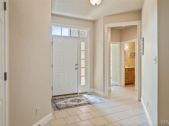 2nd image of 1323 Copper Dr