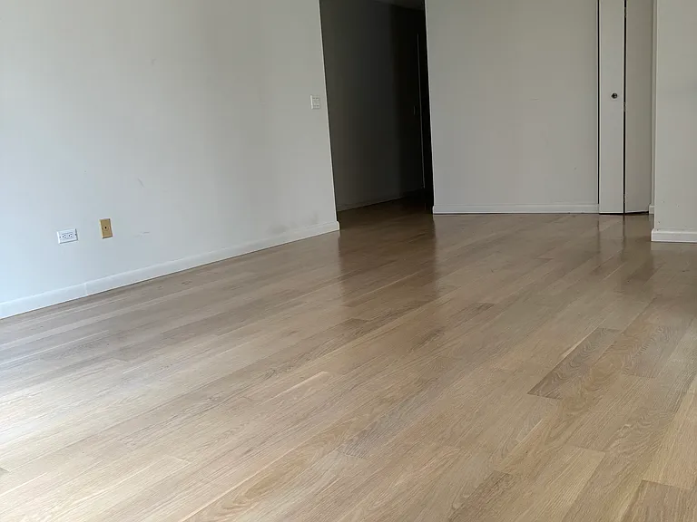 2 S End Ave #4I — Photo 7