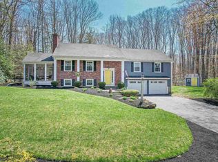 7 Wildwood Dr, Bedford, NH 03110