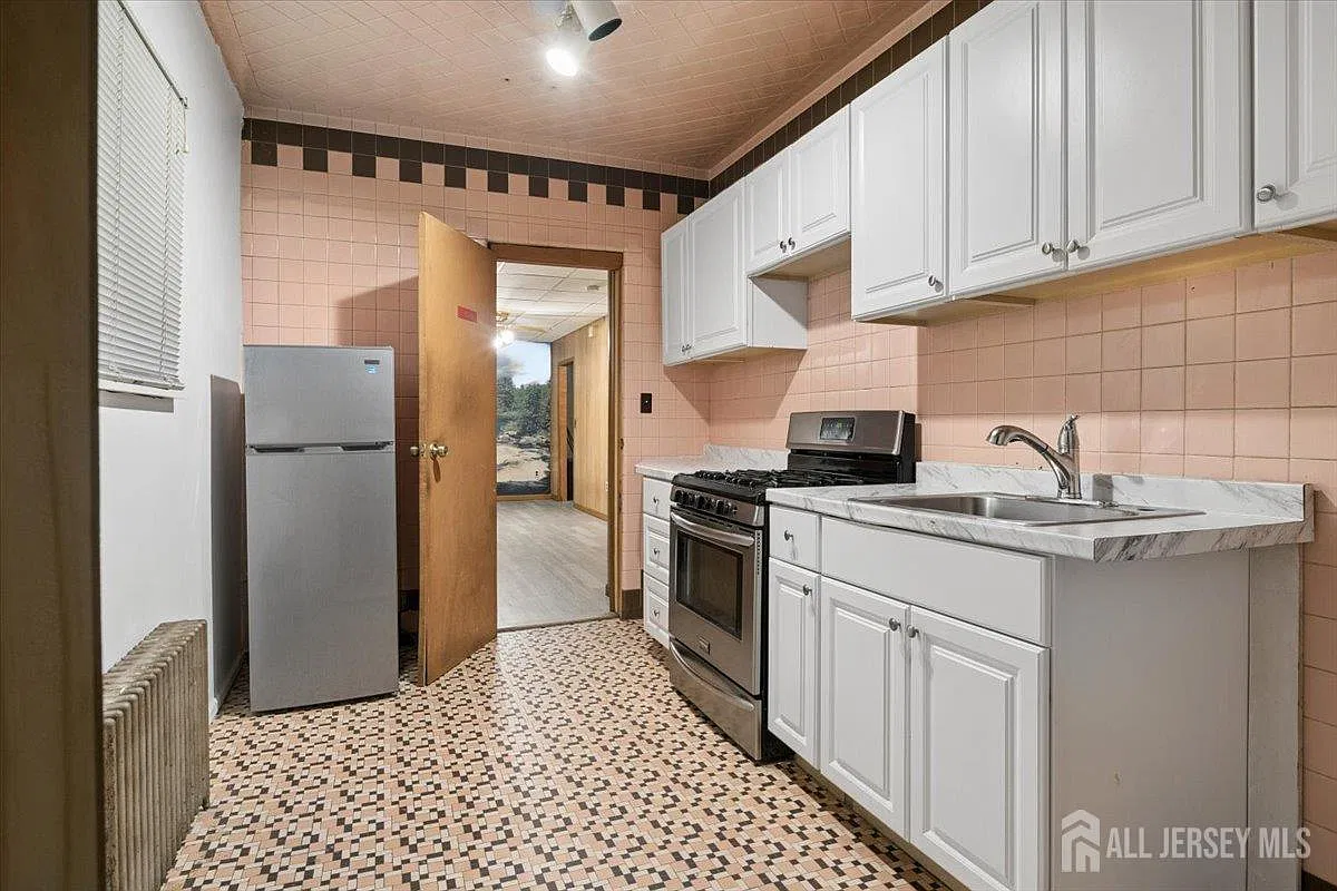 531 New Brunswick Ave — Photo 4
