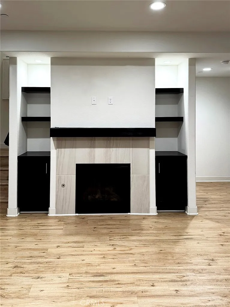 2 bed, 2.5 bath, 1383 sqft, $3,500 — Photo 3