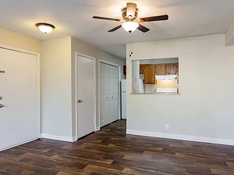 Southwood Apartments — Photo 8