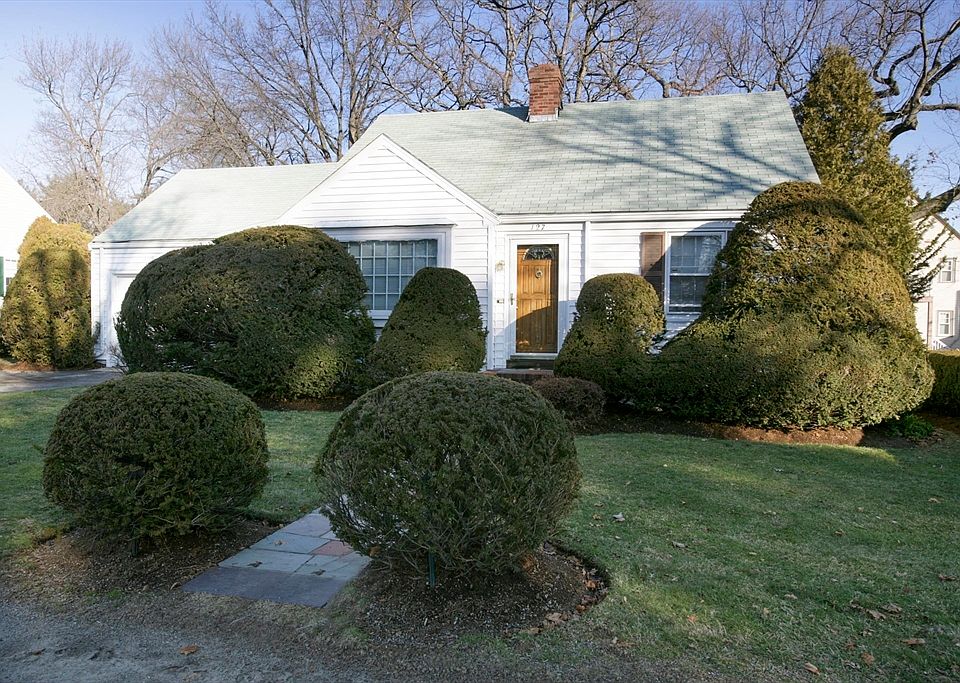 1st image of 127 Fairway Dr