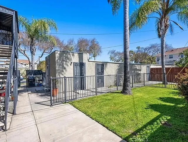15702 Halldale Ave — Photo 3