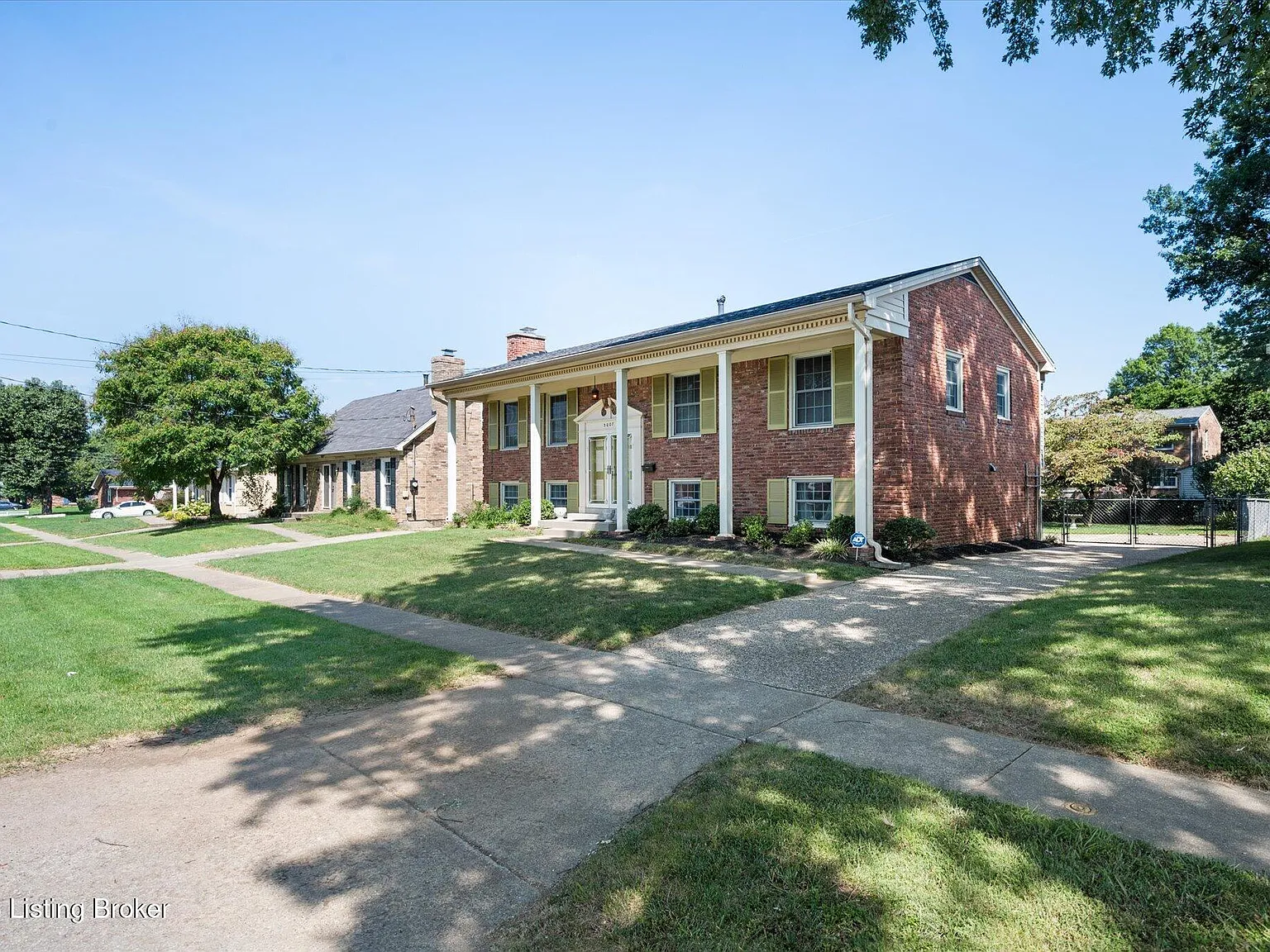 4 bed, 3.0 bath, 1919 sqft, $2,100 — Photo 4
