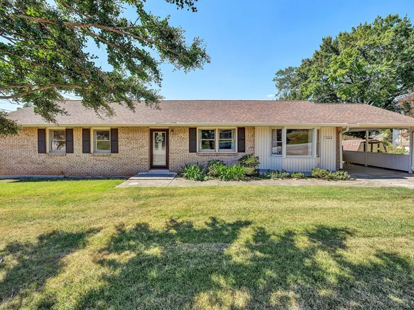 805 Hillcrest Dr, Salem, VA 24153