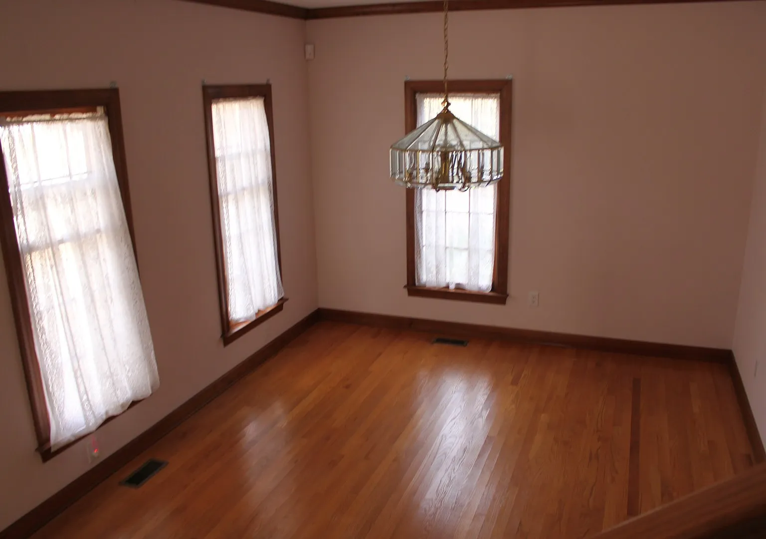 Beautiful 3BR/2.5BA Home in Trent Woods — Photo 3