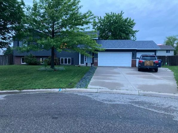 808 Shea Cir, Belle Plaine, MN 56011