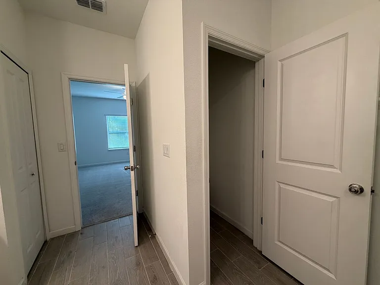 2993 Crossfield Dr — Photo 12