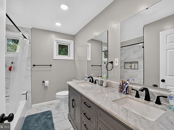 2nd image of 5509 Henderson Way