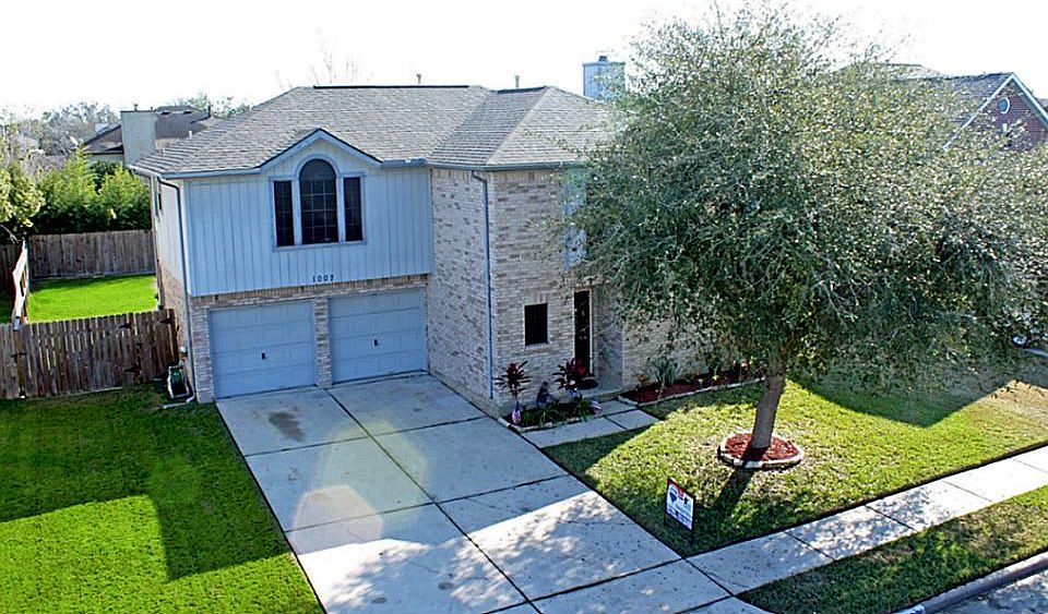 1st image of 1007 Canterbury Dr