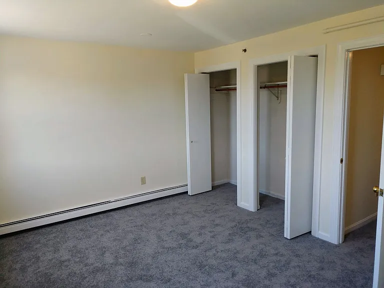 221 Park St — Photo 12