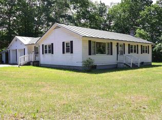 33 Grosbeak Ln, White Riv Jct, VT 05001